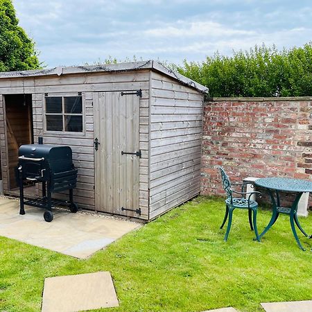 Village Barn Conversion Near York Extérieur photo